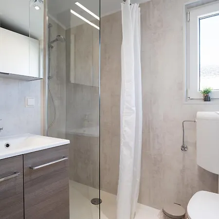 Дом отдыха Casa Del Mar - Mit Sauna & Umzaeuntem Garten Шарбойц